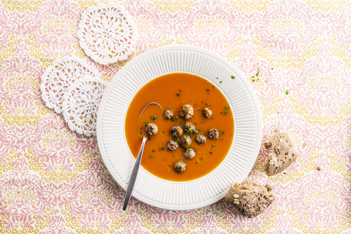 Casper - Bertha - Tomatosoup with meatballs