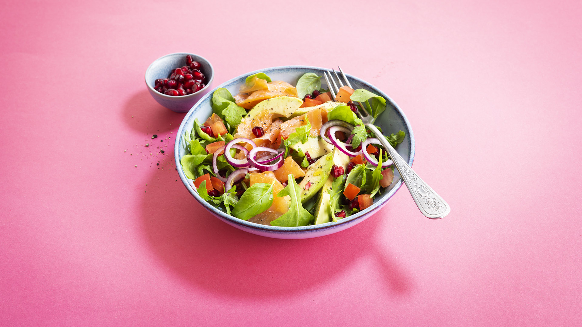 Casper - Pure - Smoked salmon avocado salad